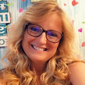 Meet your Posher, Laurie